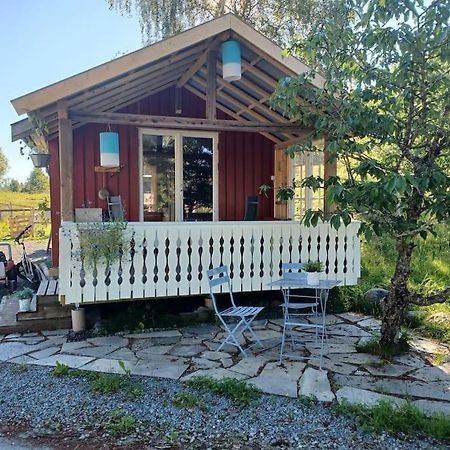 Idyllisk Minihus I Landlige Omgivelser - Med 5 Sengeplasser Og Parkering Åsen Exterior foto