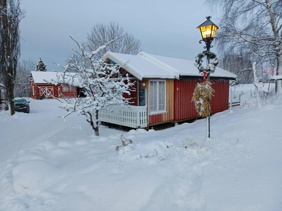 Idyllisk Minihus I Landlige Omgivelser - Med 5 Sengeplasser Og Parkering Åsen Exterior foto